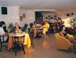 TUNTAS APART HOTEL