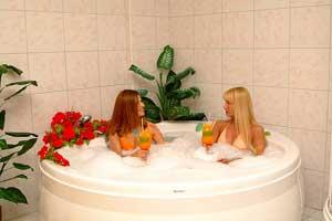 MONART HOTELS 