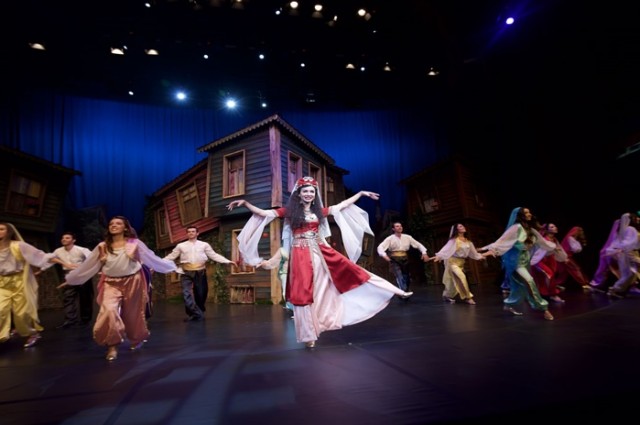 İstanbul 7 Kocalı Hürmüz Tiyatro Oyunu