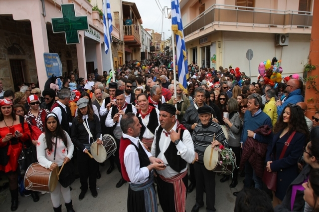 Sakız Adasında Mostra Karnavalı Turu