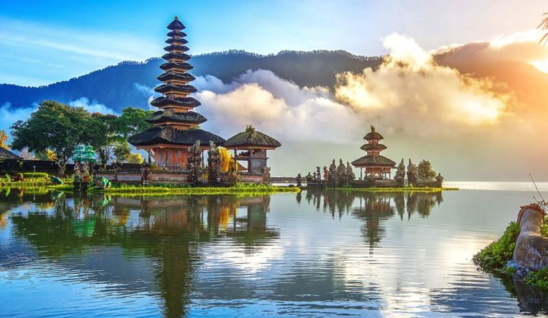 Kuala Lumpur - Bali - Singapur - Jakarta Turu