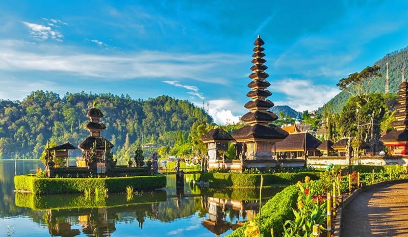 Kuala Lumpur - Bali - Singapur - Jakarta Turu