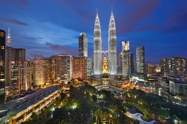 Kuala Lumpur - Bali - Singapur - Jakarta Turu