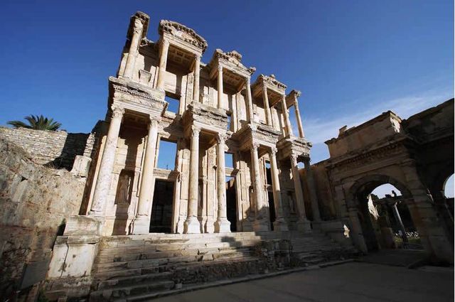 Kuşadası - Efes Antik Kenti - Meryemana - Şirince Turu