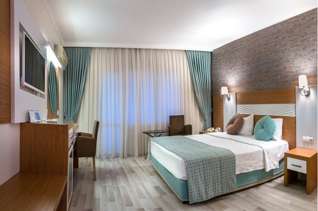 Afyon 5* Oruçoğlu Hotel Termal Turu 