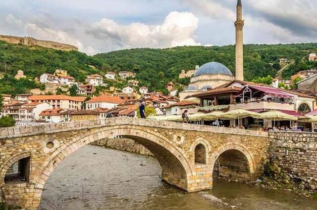 Kosovalı Büyük Balkanlar Turu AJet ile Extra Turlar ve Akşam Yemekleri Dahil TZL-TZL