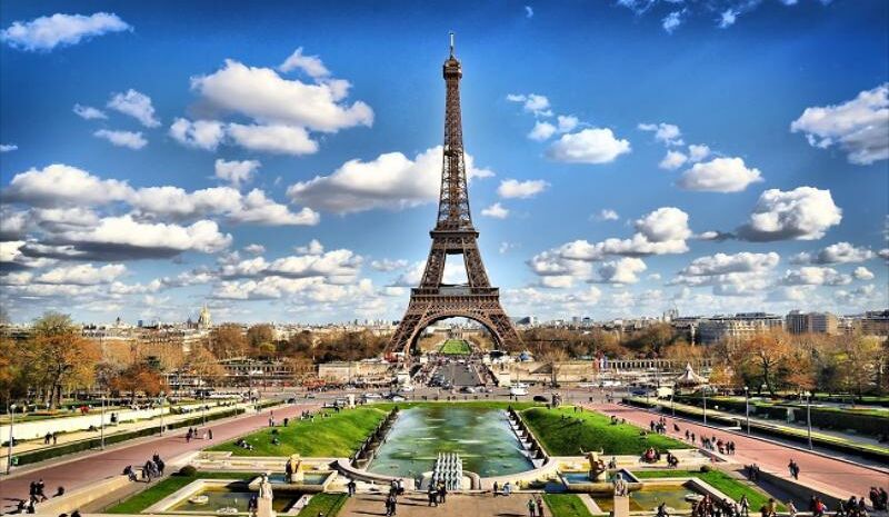 İzmir'den Direkt  Sefer İle Paris Turu Yilbası Rotası