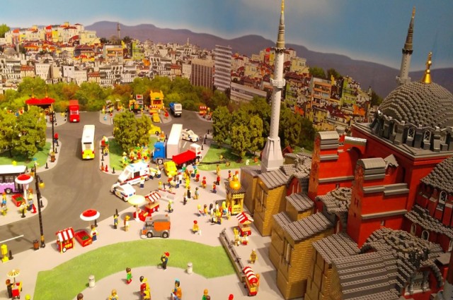 İstanbul Legoland Discovery - Madame Tussauds - Sea Life akvaryum Turu
