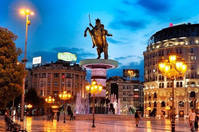 Kosovalı Büyük Balkanlar Turu AJet ile Extra Turlar ve Akşam Yemekleri Dahil TZL-TZL